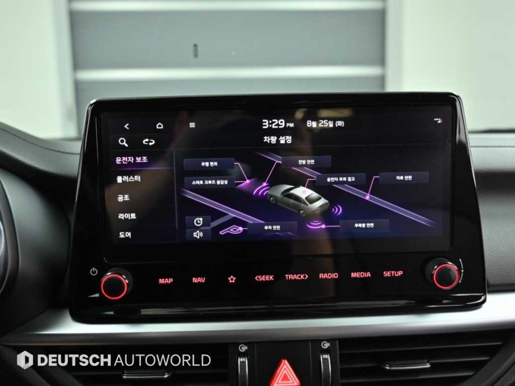 Kia K3 — photo 13