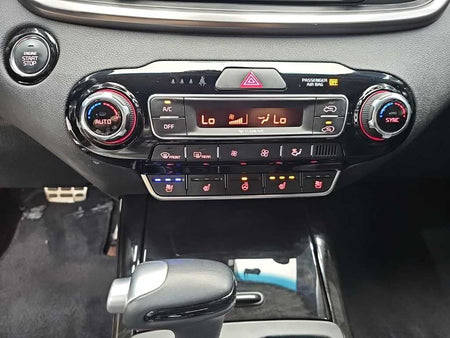 Kia Sorento — photo 10