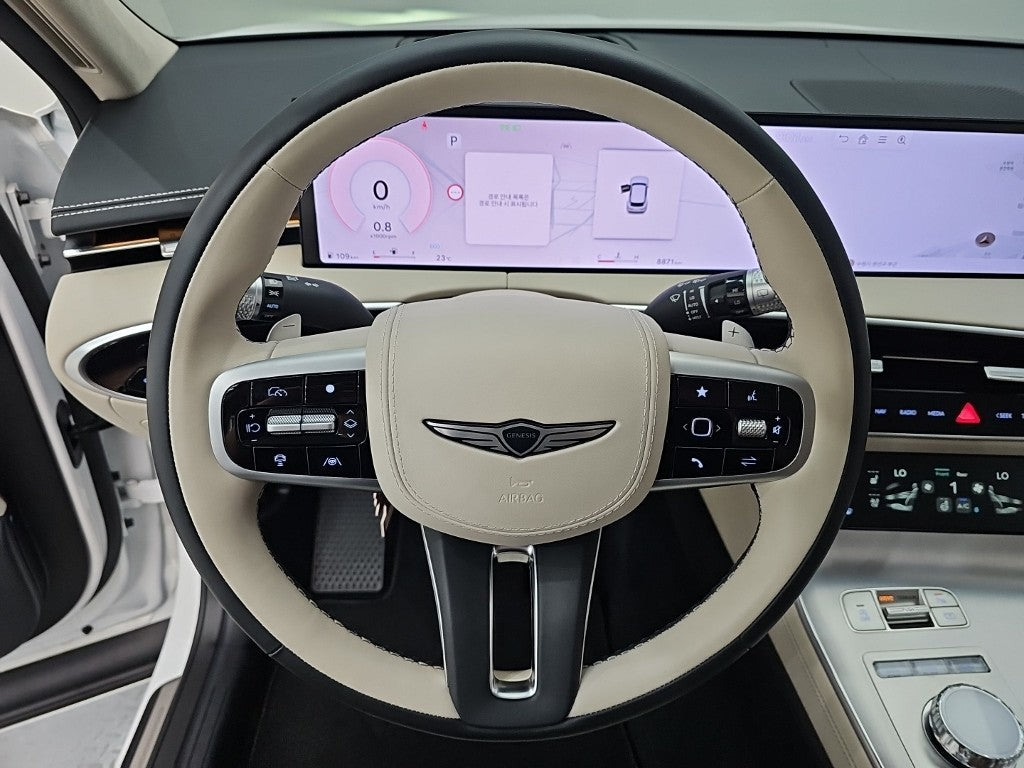 Genesis GV70 — photo 09