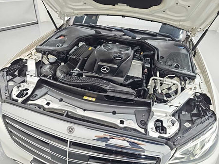 Mercedes-Benz E-Class — photo 05