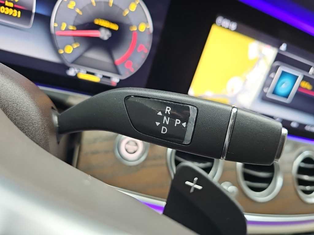 Mercedes-Benz E-Class — photo 08