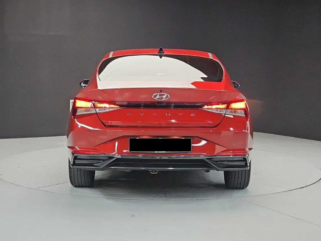 Hyundai Avante — photo 03