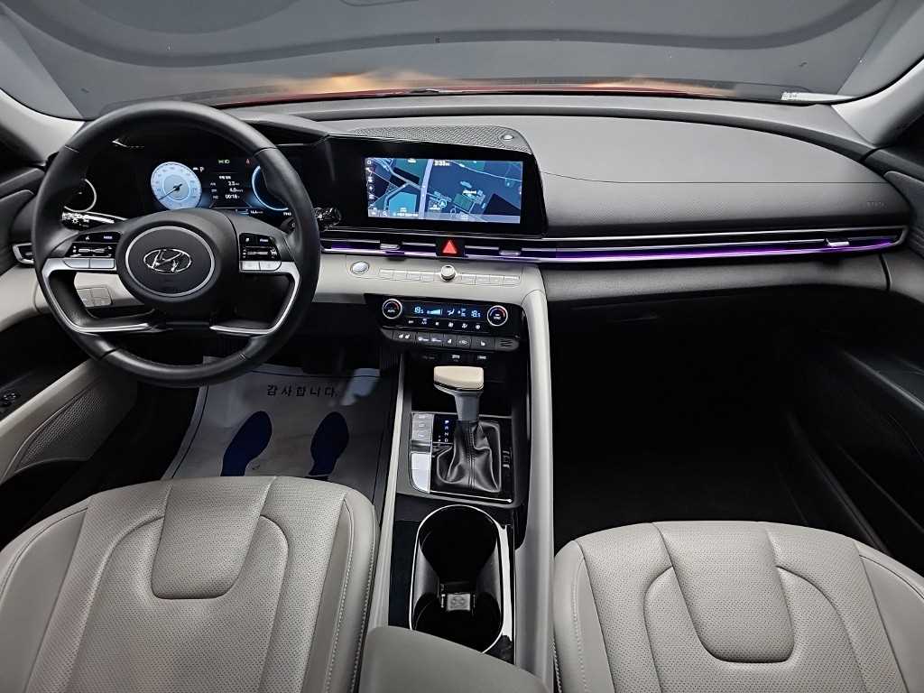 Hyundai Avante — photo 07