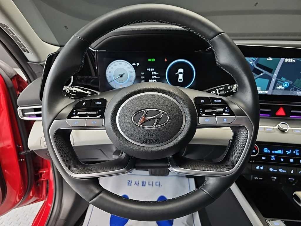 Hyundai Avante — photo 09