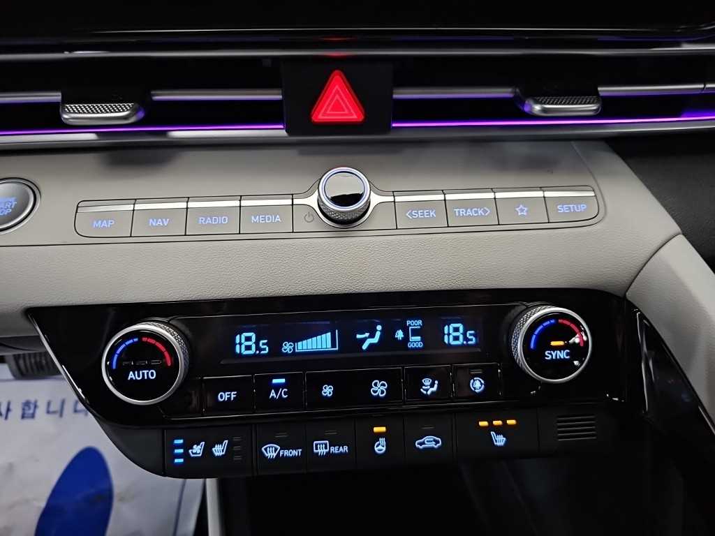 Hyundai Avante — photo 10