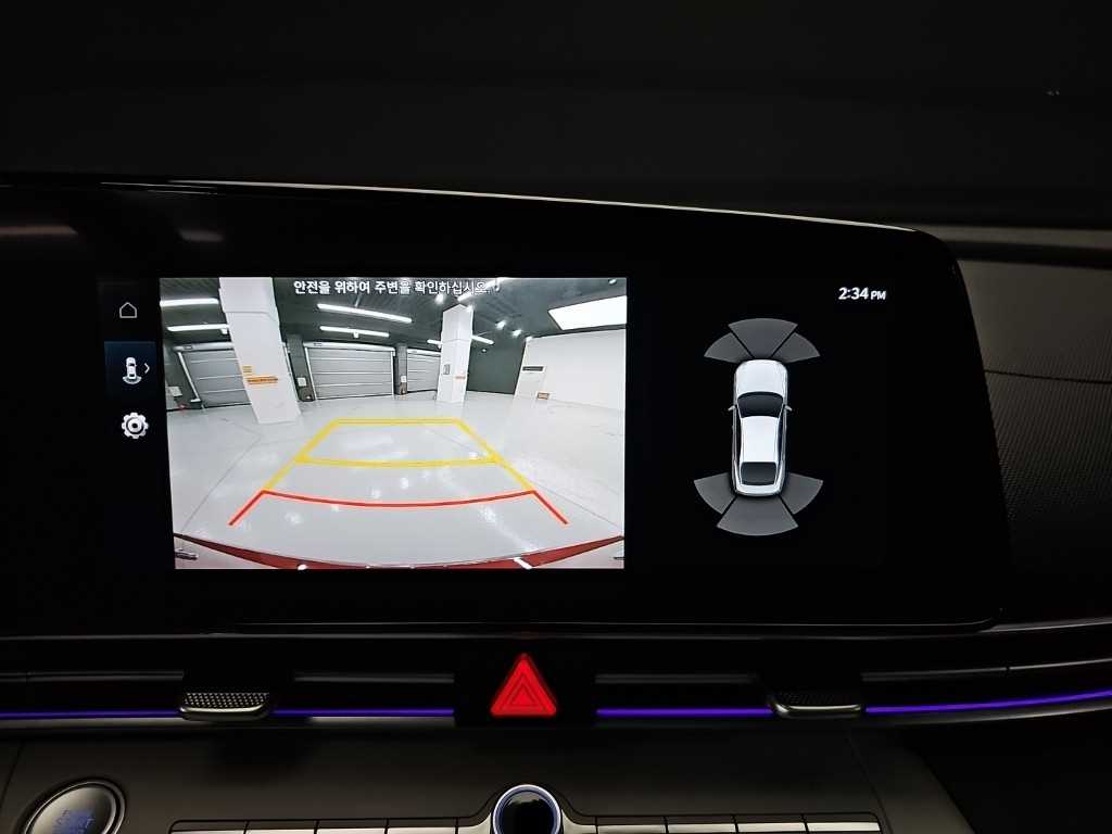 Hyundai Avante — photo 14
