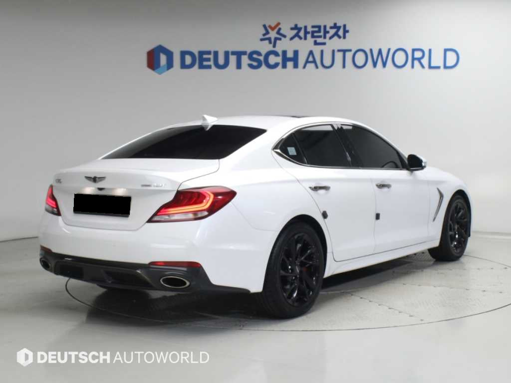 Genesis G70 — photo 02