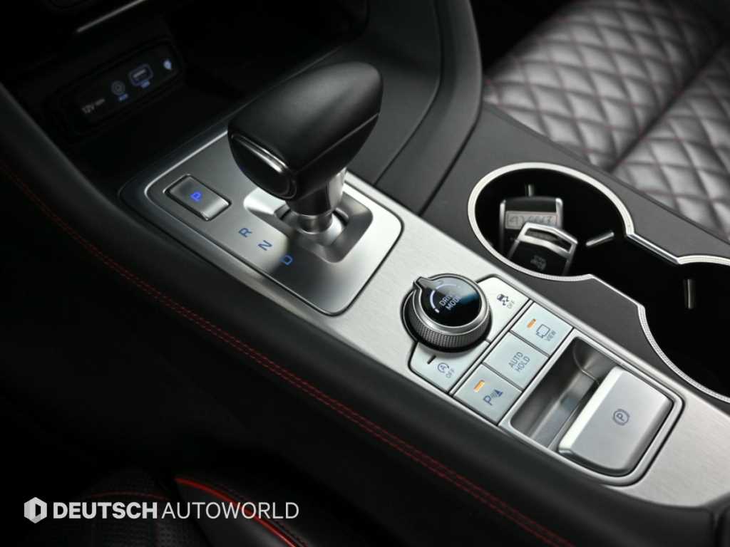 Genesis G70 — photo 09