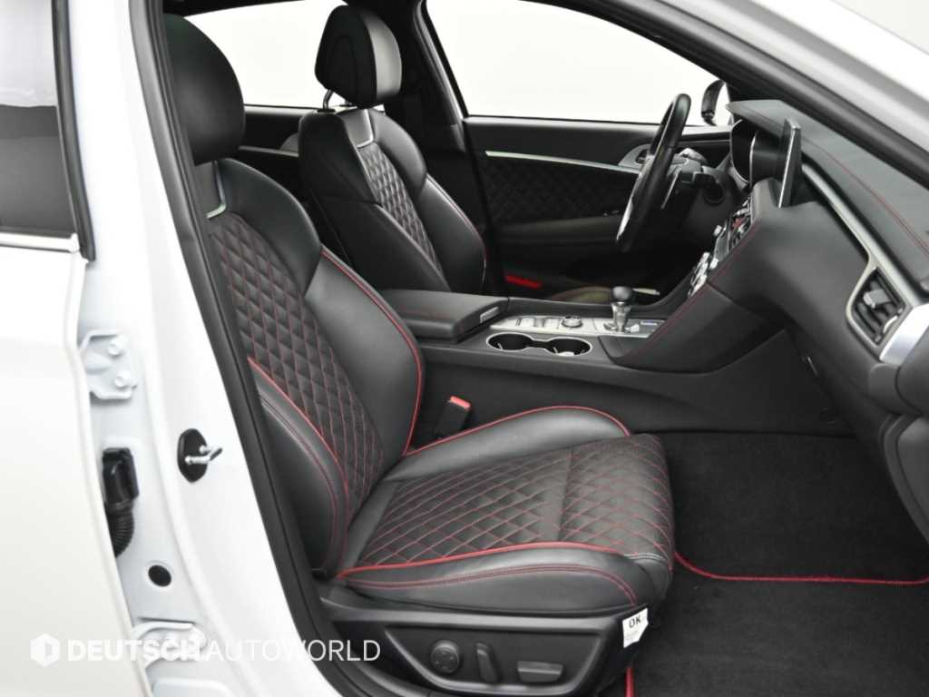 Genesis G70 — photo 10