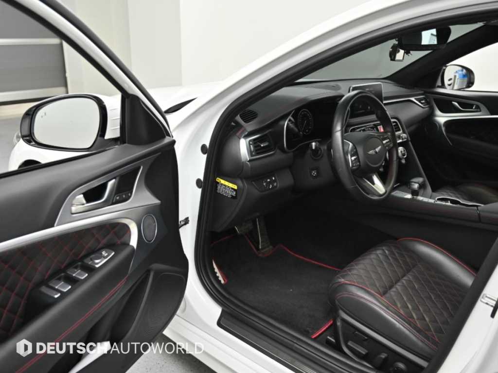 Genesis G70 — photo 11