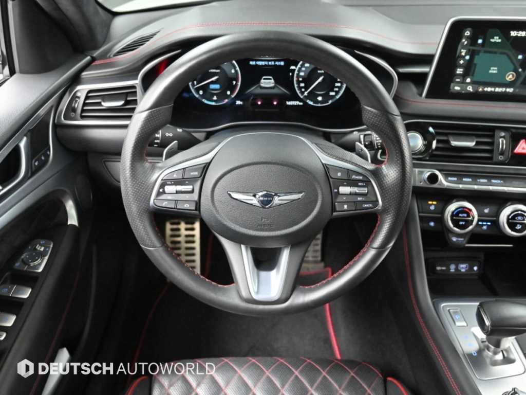 Genesis G70 — photo 13