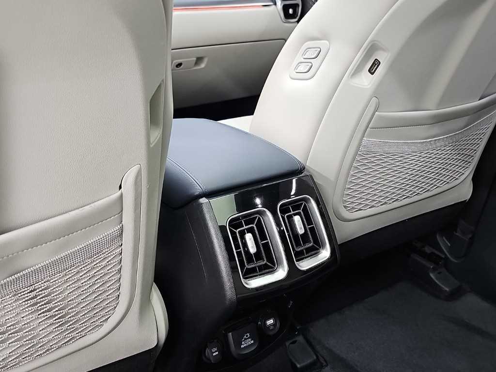 Kia Sorento — photo 12