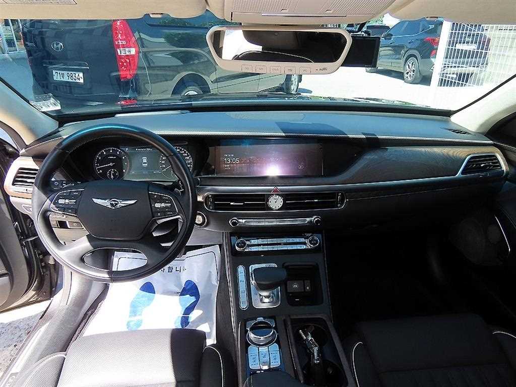 Genesis G90 — photo 07
