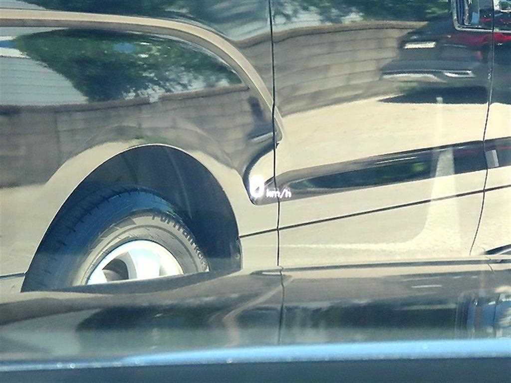 Genesis G90 — photo 10