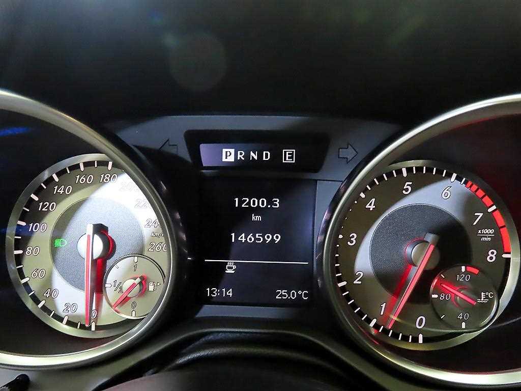 Mercedes-Benz SLK-Class — photo 13