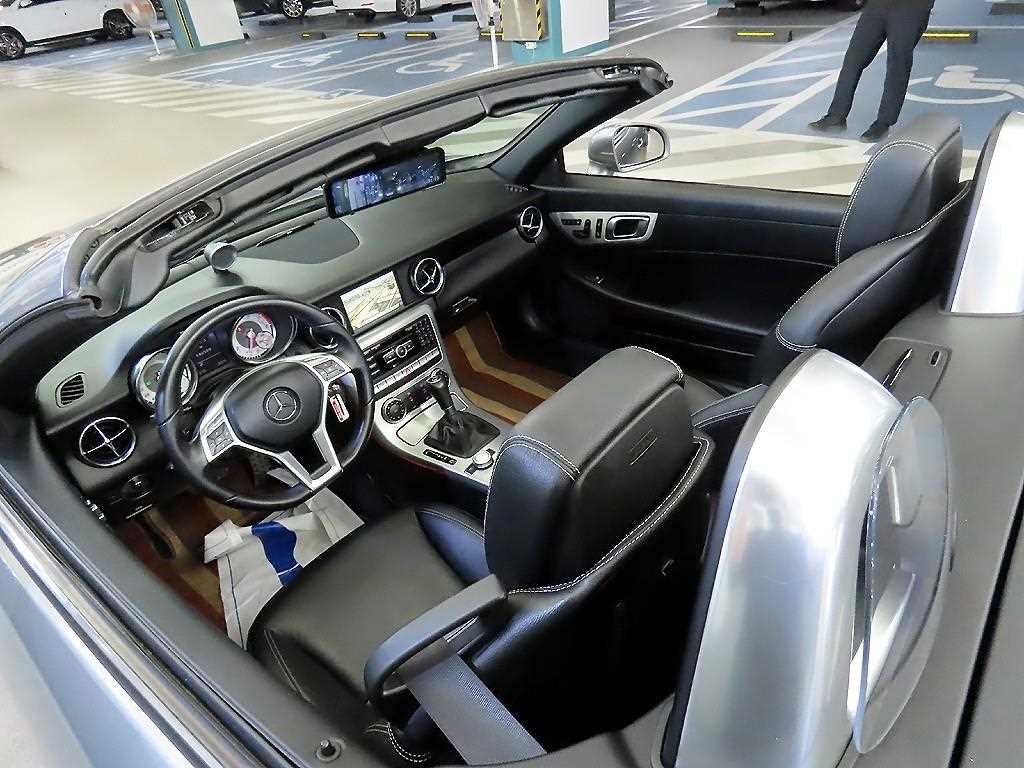 Mercedes-Benz SLK-Class — photo 14