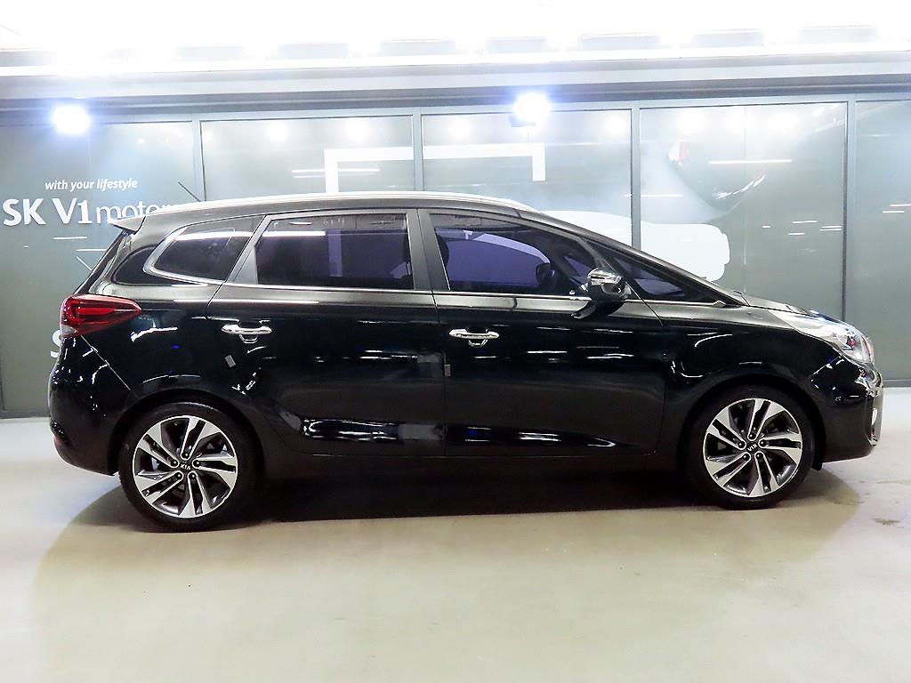 Kia Carens — photo 03