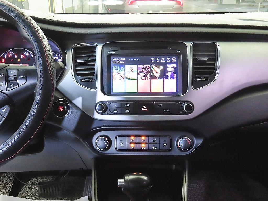 Kia Carens — photo 11