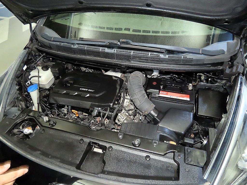 Kia Carens — photo 19