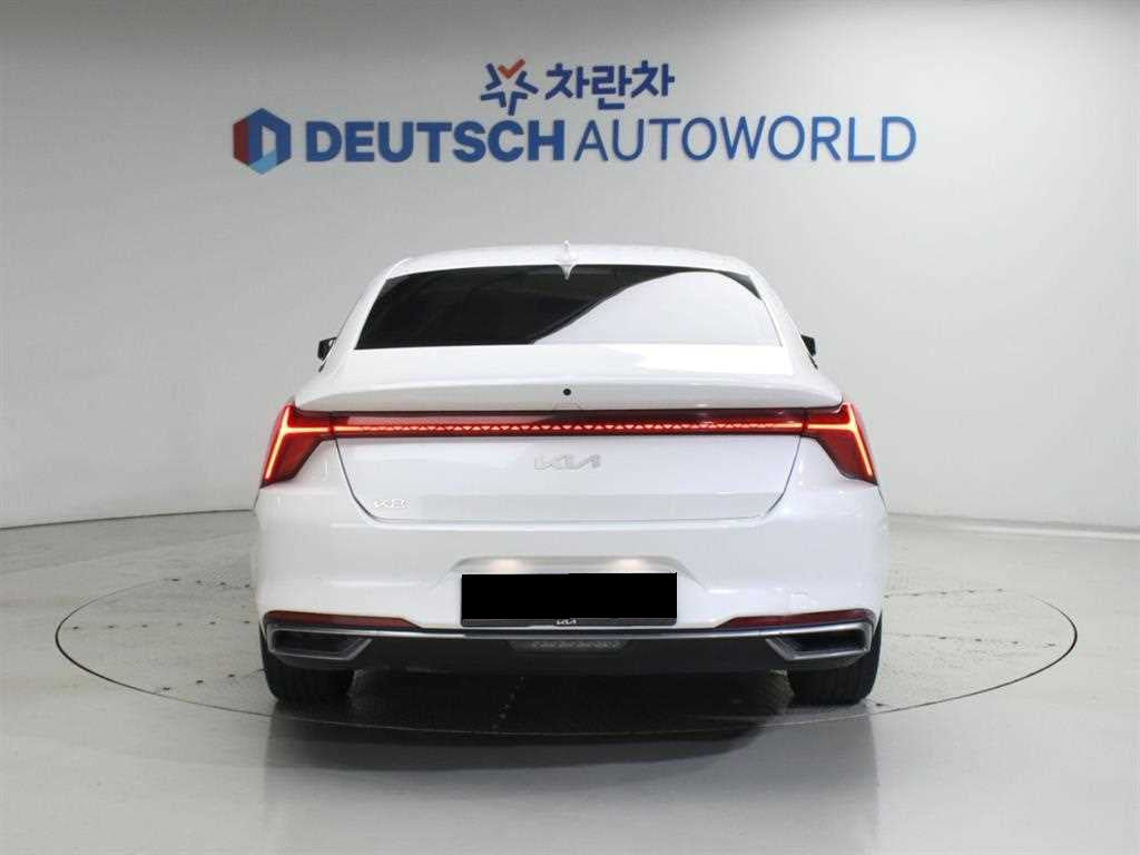 Kia K8 — photo 04