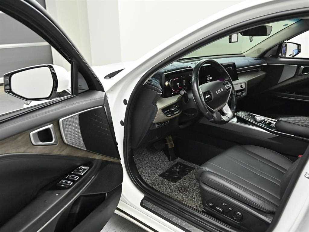 Kia K8 — photo 11