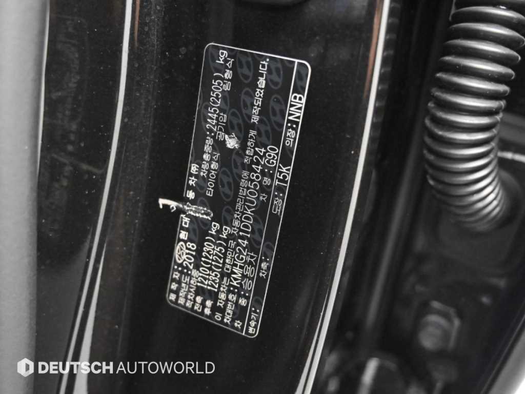 Genesis G90 — photo 20