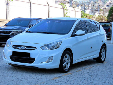 Hyundai Accent — photo 02