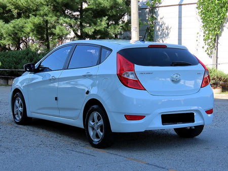 Hyundai Accent — photo 03