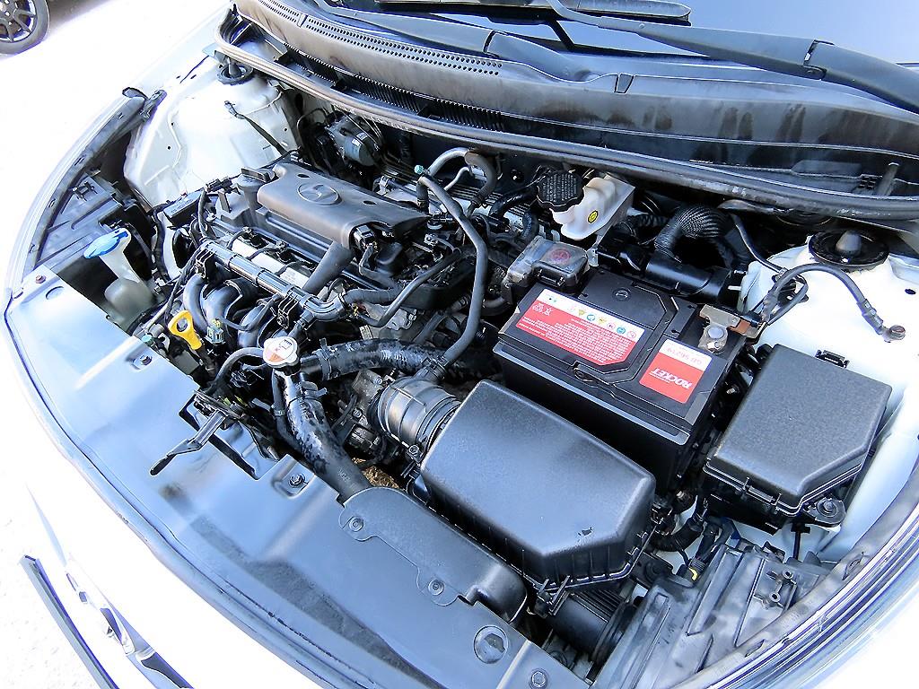 Hyundai Accent — photo 18