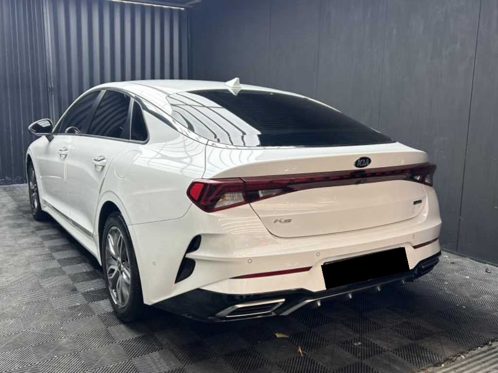 Kia K5 — photo 04