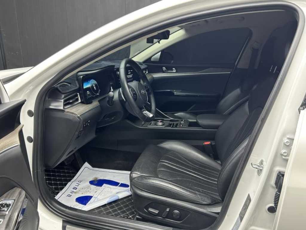 Kia K5 — photo 05
