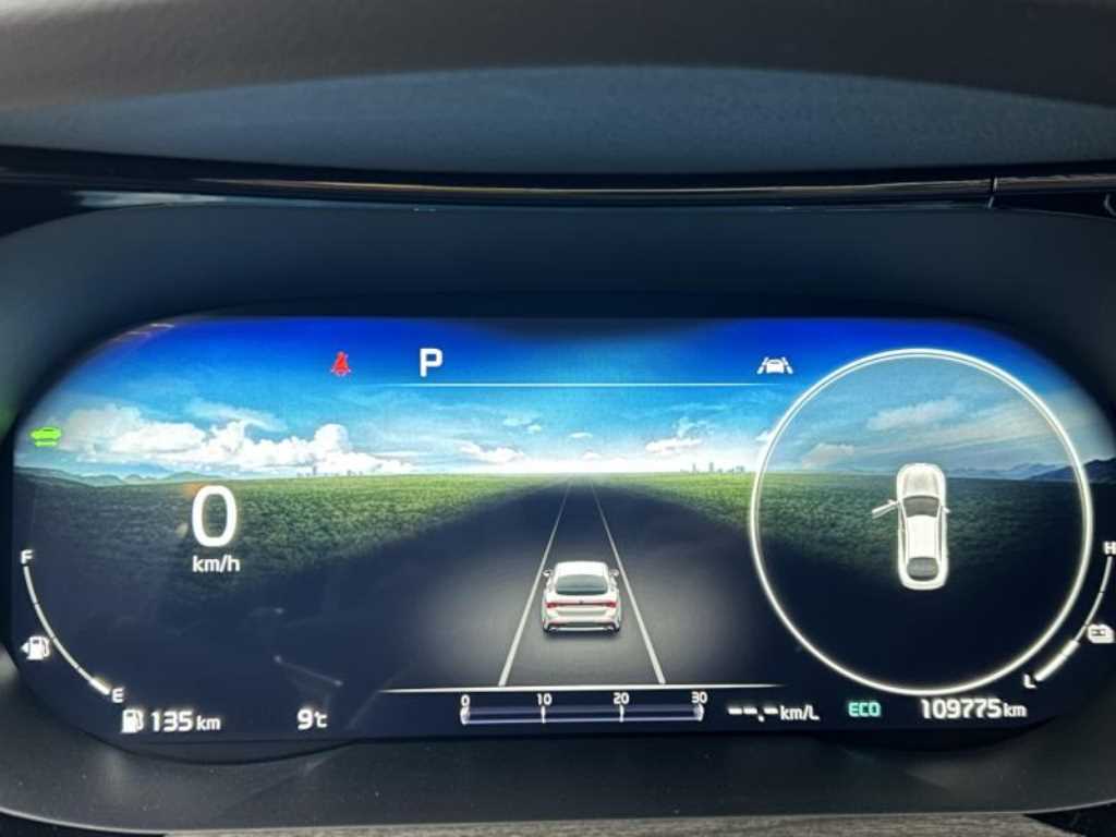 Kia K5 — photo 17