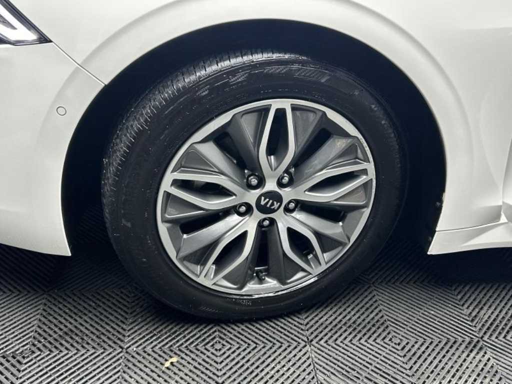 Kia K5 — photo 18