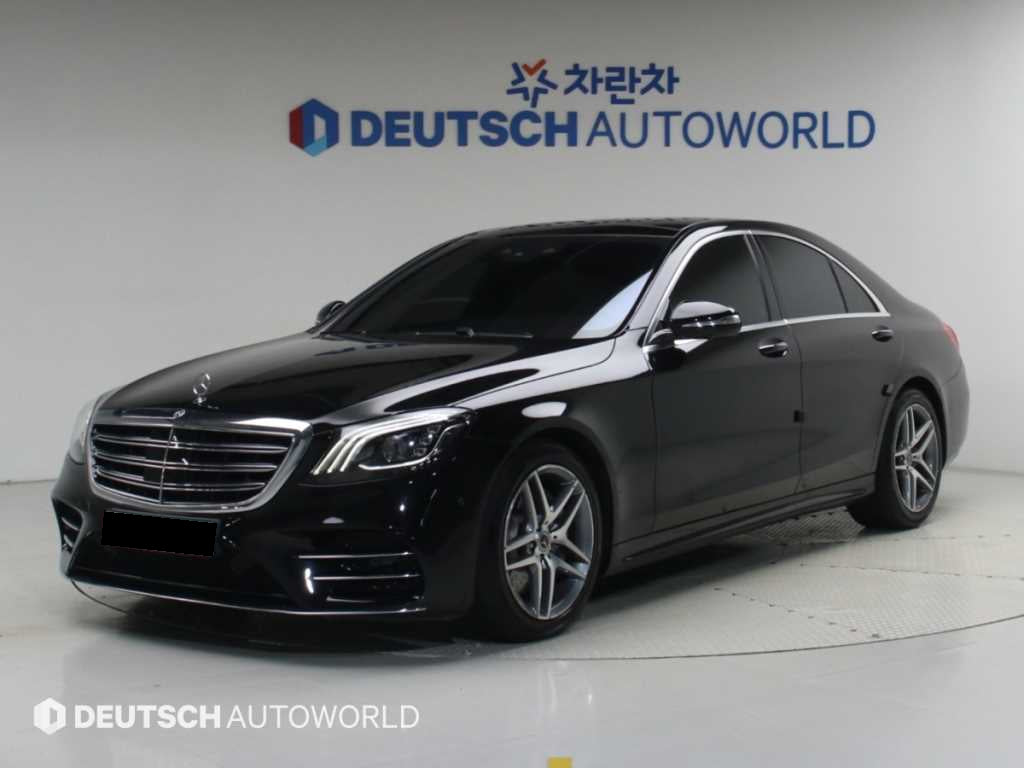 Mercedes-Benz S-Class — photo 01