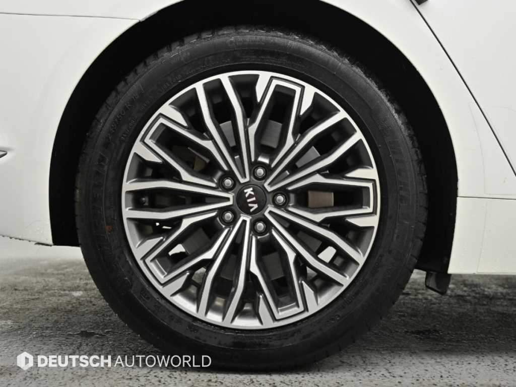Kia K9 — photo 05