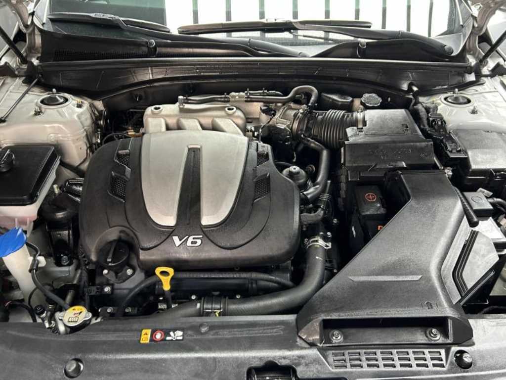 Kia K7 — photo 16