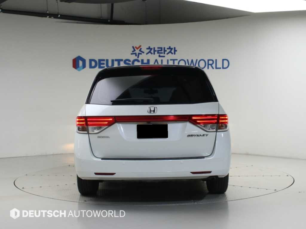 Honda Odyssey — photo 04