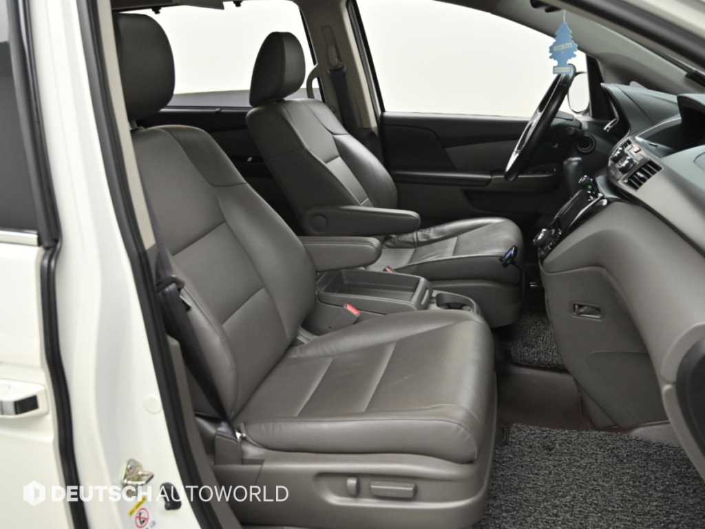 Honda Odyssey — photo 10