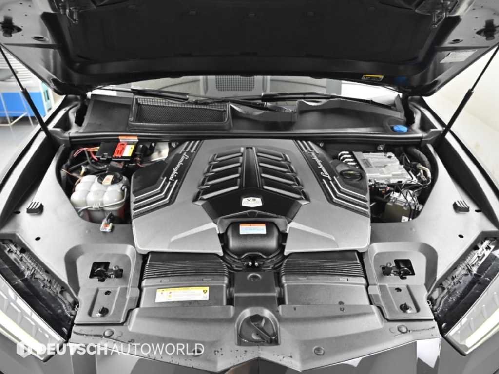 Lamborghini Urus — photo 06