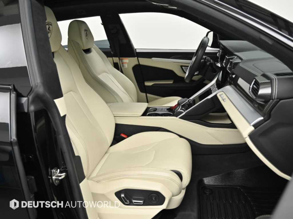 Lamborghini Urus — photo 10