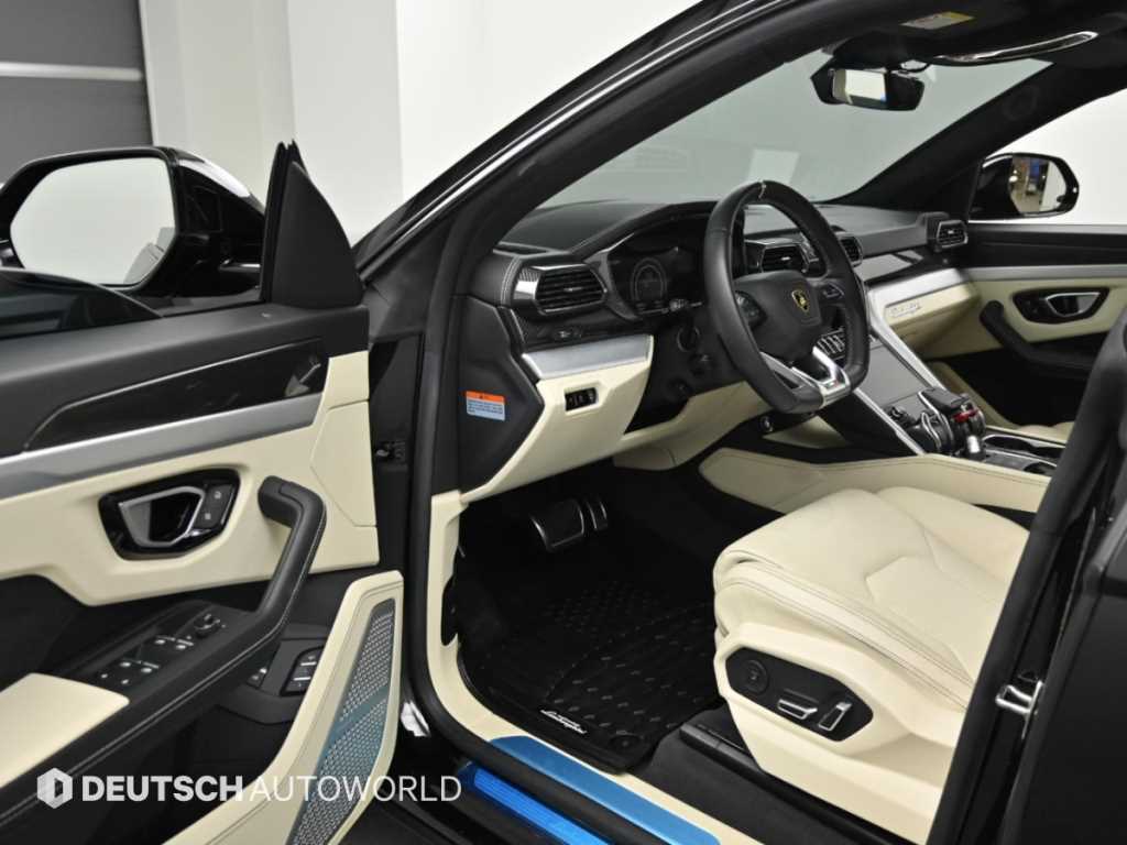 Lamborghini Urus — photo 11