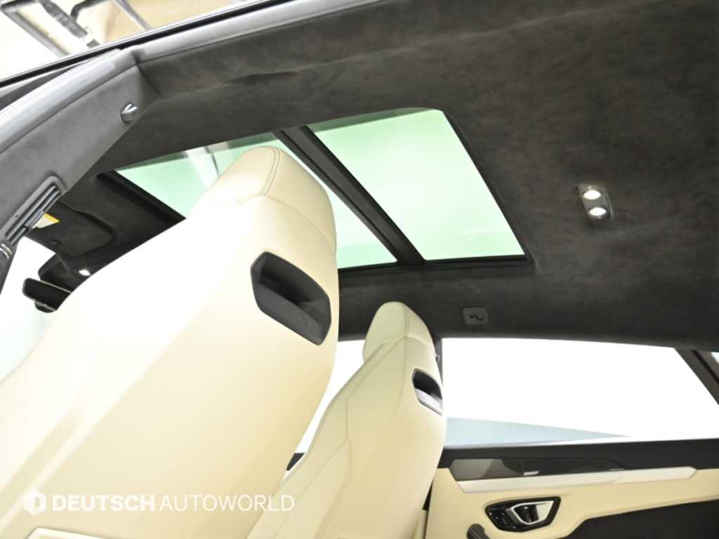 Lamborghini Urus — photo 18
