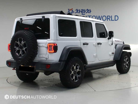 Jeep Wrangler — photo 02