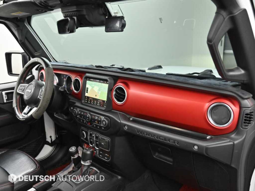 Jeep Wrangler — photo 07