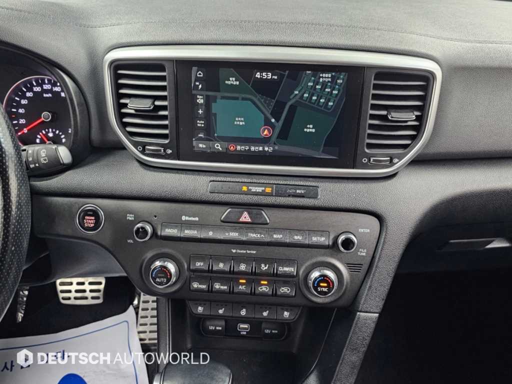 Kia Sportage — photo 14