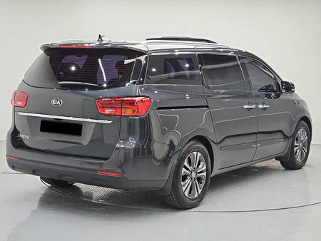 Kia Carnival — photo 04
