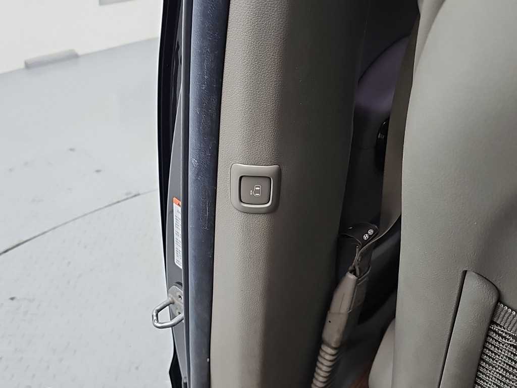 Kia Carnival — photo 14