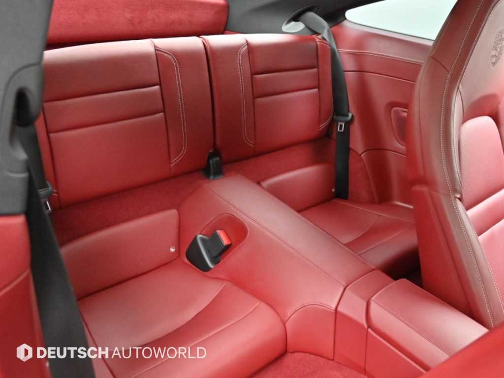 Porsche 911 — photo 12