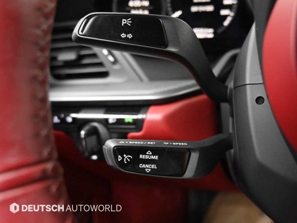Porsche 911 — photo 17