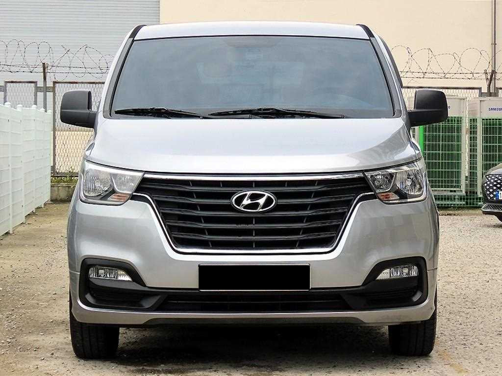 Hyundai Starex — photo 01